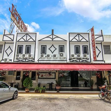 Rose Cottage Hotel Taman Daya Джохор Бахру Екстериор снимка