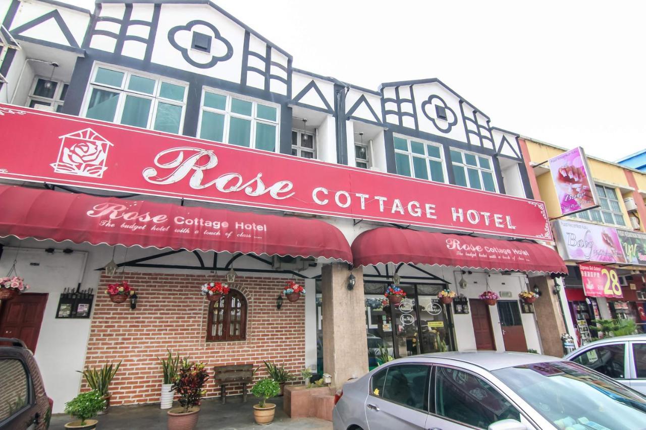 Rose Cottage Hotel Taman Daya Джохор Бахру Екстериор снимка