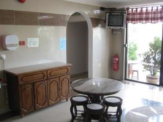 Rose Cottage Hotel Taman Daya Джохор Бахру Екстериор снимка